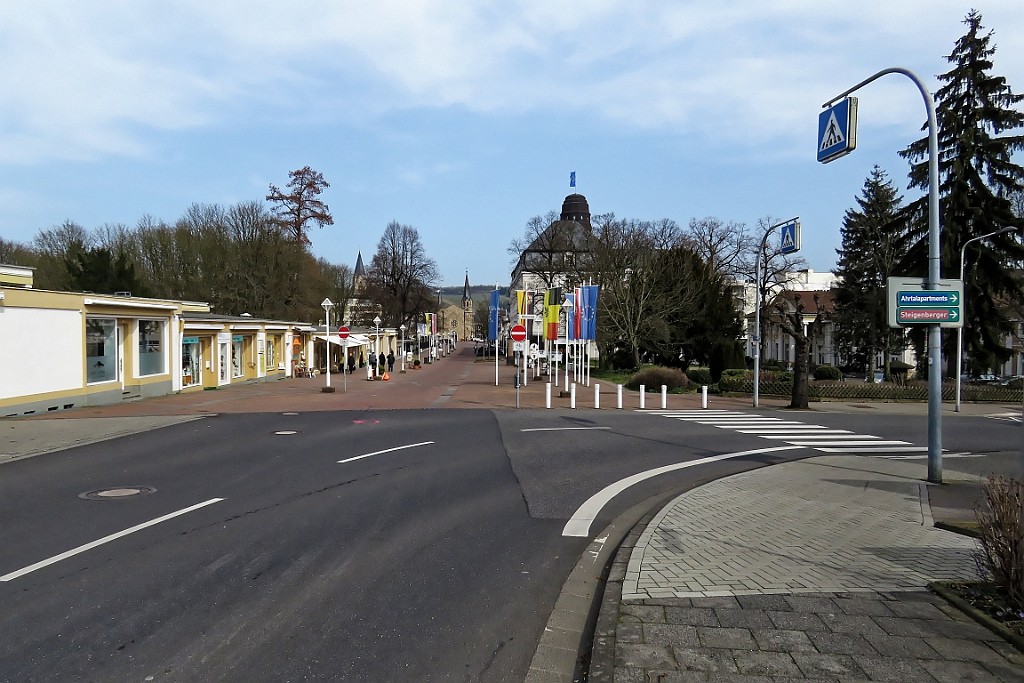 BadNeu (2).jpg